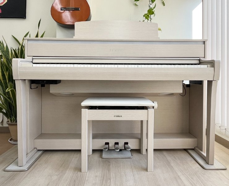 YAMAHA CLP-675WA
